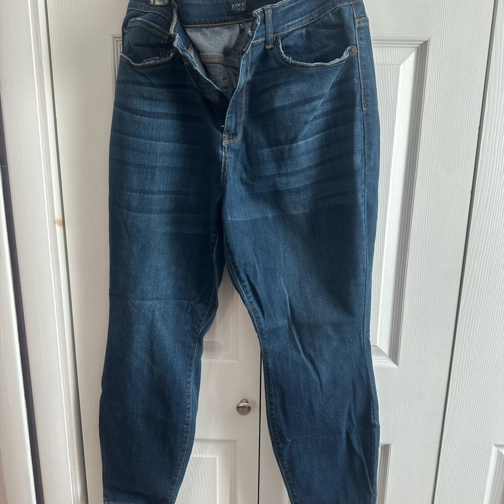 Judy Blue Dark Wash Slim Jeans
